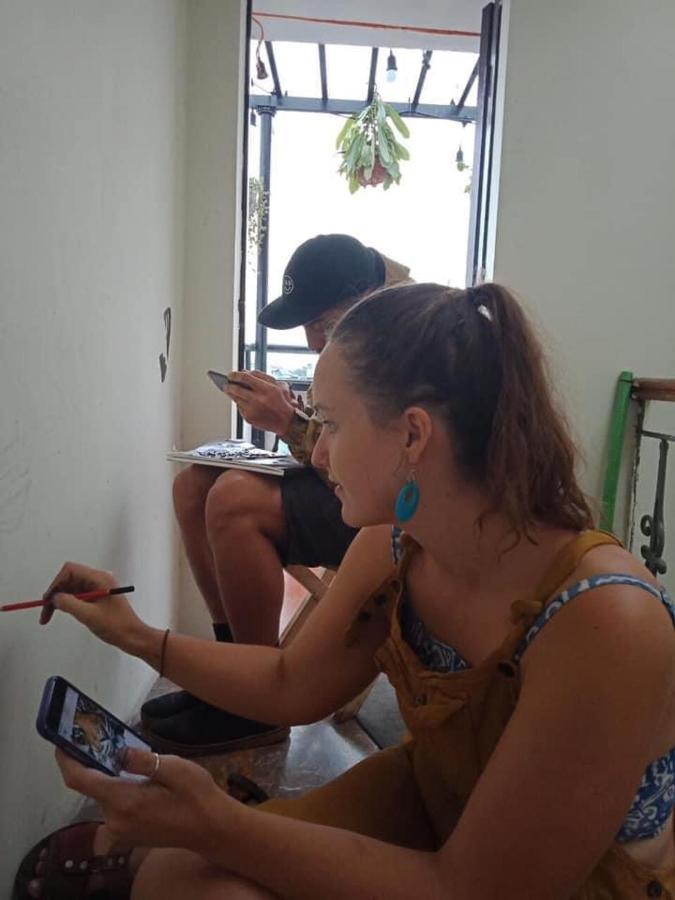 Ubuntu Homestay & Tours Hanoi Zewnętrze zdjęcie