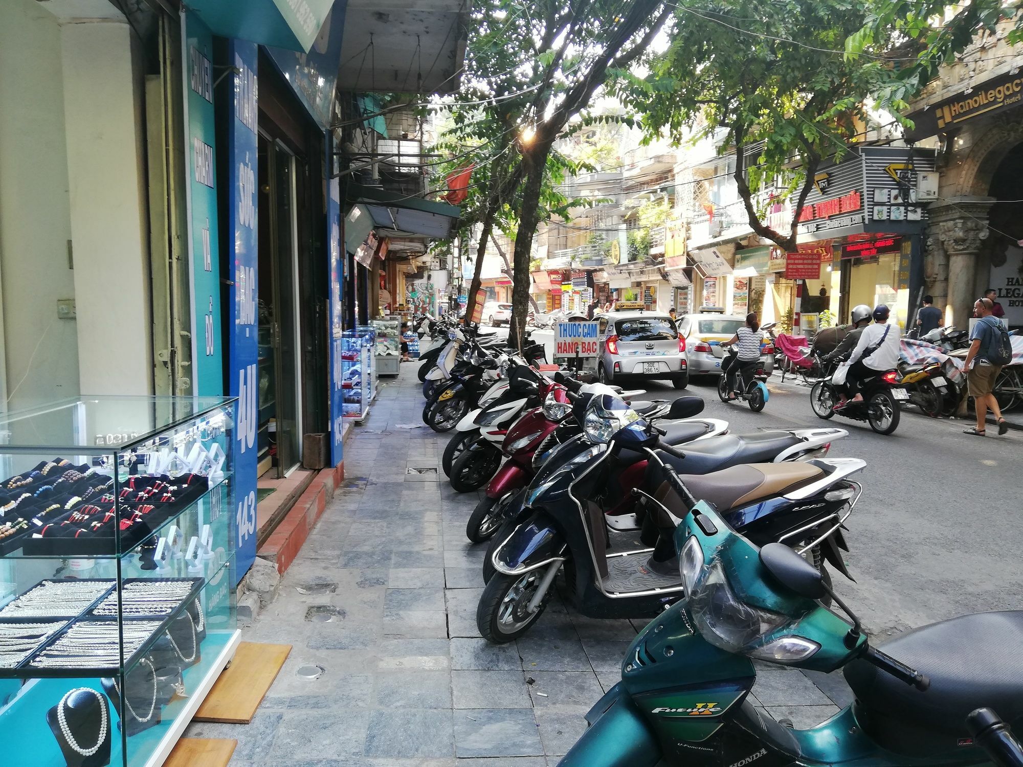 Ubuntu Homestay & Tours Hanoi Zewnętrze zdjęcie